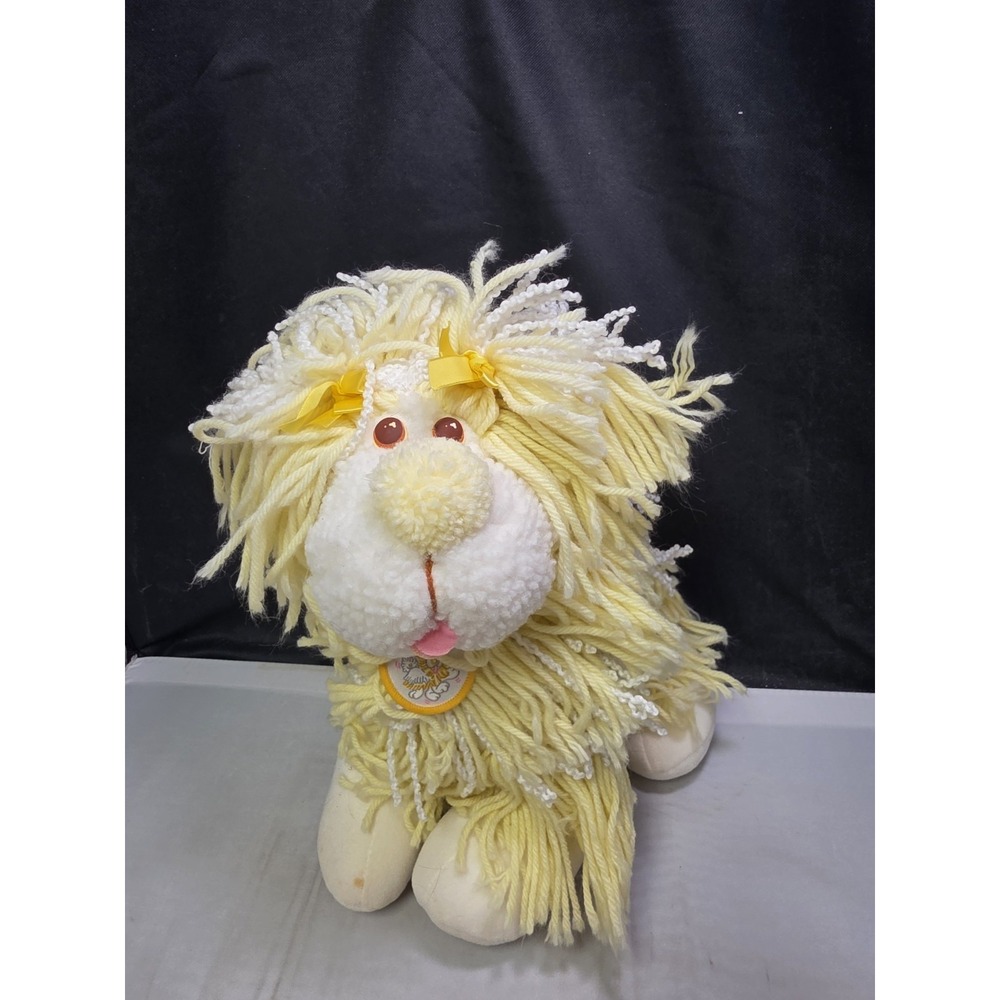 Vintage 1986 Kenner Disney Fluppy Dogs Plush Yarn Puppy Yellow And White